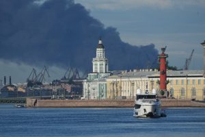 Украйна порази петролен терминал в Санкт Петербург при мащабна атака с дронове