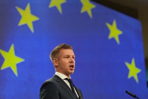 Унгарският премиер Петер Мадяр инициира конституционни промени за отстраняване на президента Тамаш Шуйок
