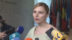 Външният министър Велислава Петрова: Правителството има единна позиция за мира в Украйна