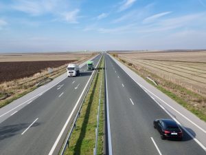 Временни ограничения за камиони над 20 тона заради горещините в страната