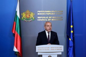 Вицепремиерът Гълъб Донев: Дефицитът е 7,4%