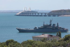 Властите в Крим обявиха извънредно положение заради криза с горива и ток