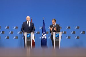 Военните министри от НАТО се събират на среща в Брюксел