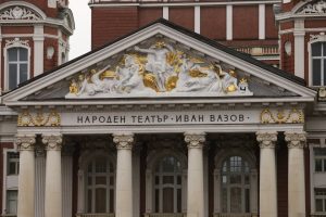 Връщат Александър Морфов като "главен режисьор" в Народния театър след решение на ВКС