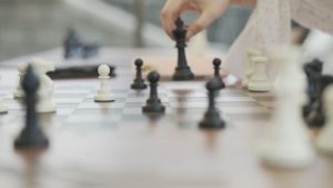 Международната шахматна федерация временно изключи Русия за три години
