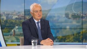 Атанас Запрянов: Разполагането на американски самолети е част от сделка за дерогацията на „Лукойл“