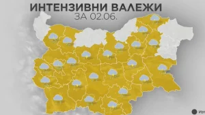 Силни дъждове в София отмениха официалната церемония за Христо Ботев в Борисовата градина