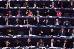 Евродепутатите подкрепиха премахването на мита за американски стоки