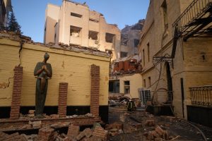 Руски удар „частично разруши“ ядрено хранилище в зоната около АЕЦ Чернобил