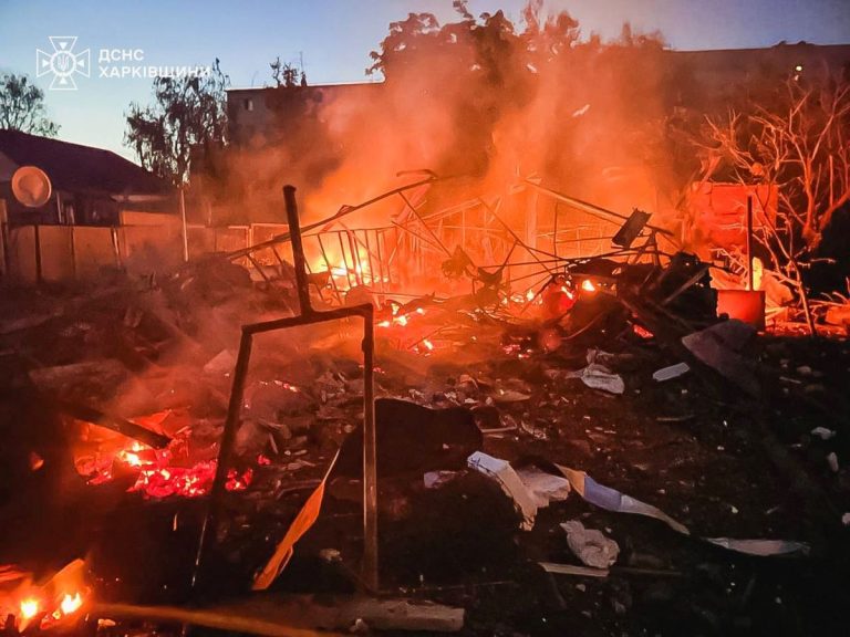 Смъртоносен обстрел в Харковска област: Жертви и масирани атаки с дронове Смъртоносен обстрел в Харковска област: Жертви и масирани атаки с дронове