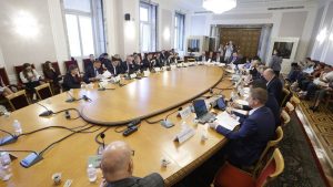 Извънредно заседание: Бюджетната комисия обсъжда нов държавен дълг от 3,8 млрд. евро