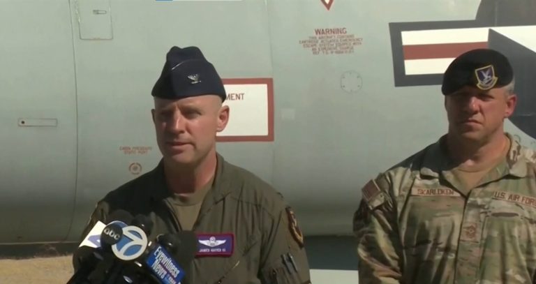 Осем души загинаха при катастрофа на американски бомбардировач Б-52 в Калифорния
