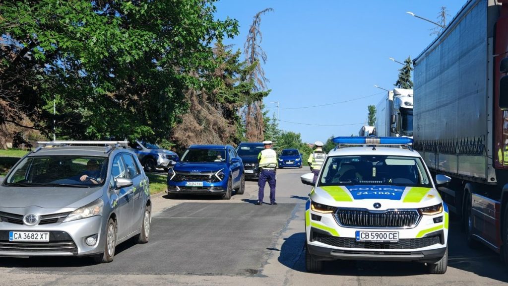 Национален ден на пътната безопасност: Демонстрации и обучения в центъра на София