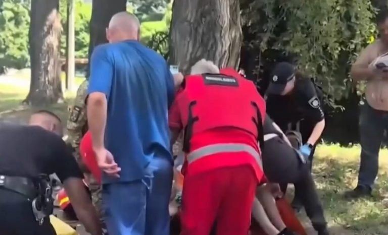 Руска атака с дронове срещу Днипро: 4 жертви и 21 ранени Руска атака с дронове срещу Днипро: 4 жертви и 21 ранени