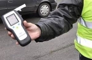 55-годишен шофира с близо 2 промила алкохол в Неделино, задържаха го