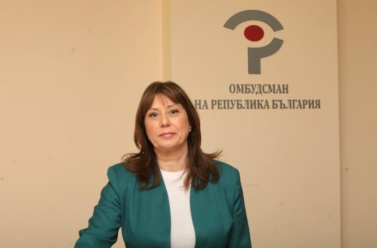 Омбудсманът настоява за строги мерки срещу педофили на работа с деца