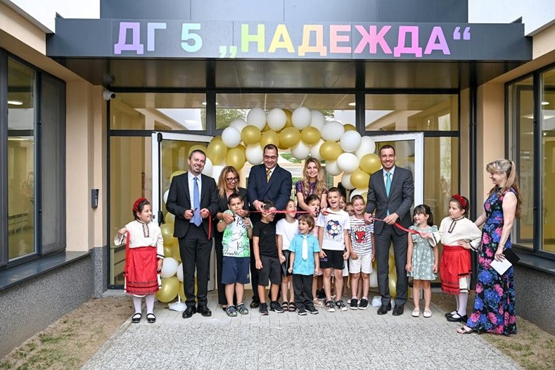 Столичният кмет Васил Терзиев откри нова детска градина за 316 деца в район „Връбница“