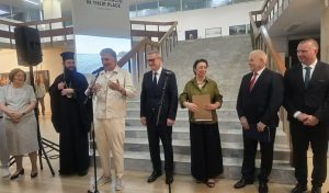 Заместник-министър Станев откри изложбата на Владимир Карамазов с портрети на затворници в Орешак
