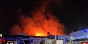 Огромен пожар изпепели борса за плодове и зеленчуци в Щутгарт