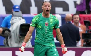 Героичният вратар на Норвегия Йорян Ниланд остана без работа