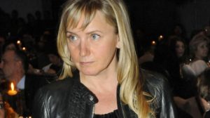 Елена Йончева поиска оценка на въздействието върху пазара на мед в ЕС заради сделката с Мексико