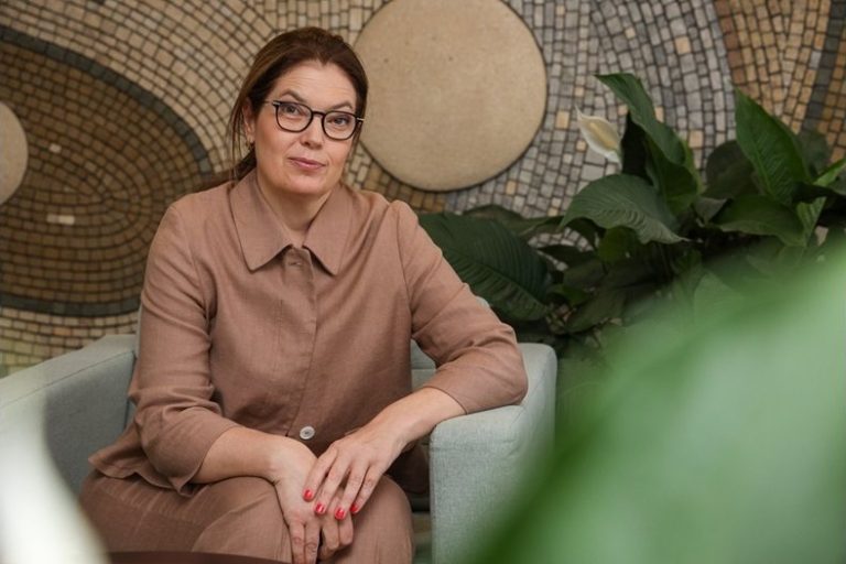 Министър Ива Петрова: България има една от най-добрите мрежови свързаности в региона Министър Ива Петрова: България има една от най-добрите мрежови свързаности в региона