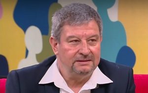 Юлиян Петров: Бюджетът за образование намалява, даваме аванс до септември