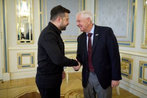 Володимир Зеленски създава специално командване за удари дълбоко в Русия