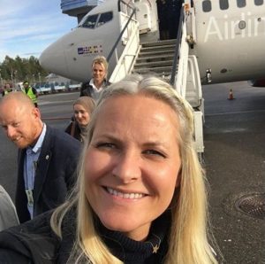 Изписаха норвежката принцеса Мете-Марит след трансплантация на бели дробове