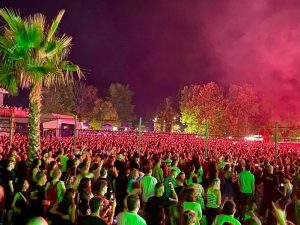 Хиляди фенове посрещнаха The Cure в Пловдив: Фестивалът PhillGood превзе Гребната база