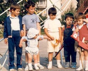 Явор Бахаров е детето от фотозагадката за „лошото момче“ на българския театър