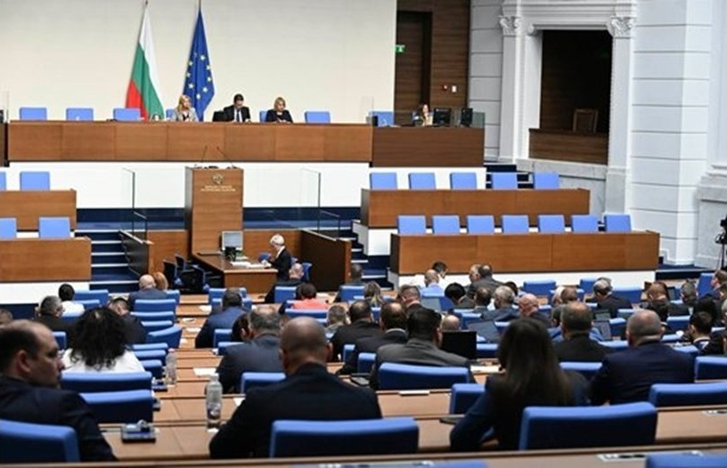 САЩ преброиха лобито си в парламента: 136 гласа за американските самолети в „Безмер“