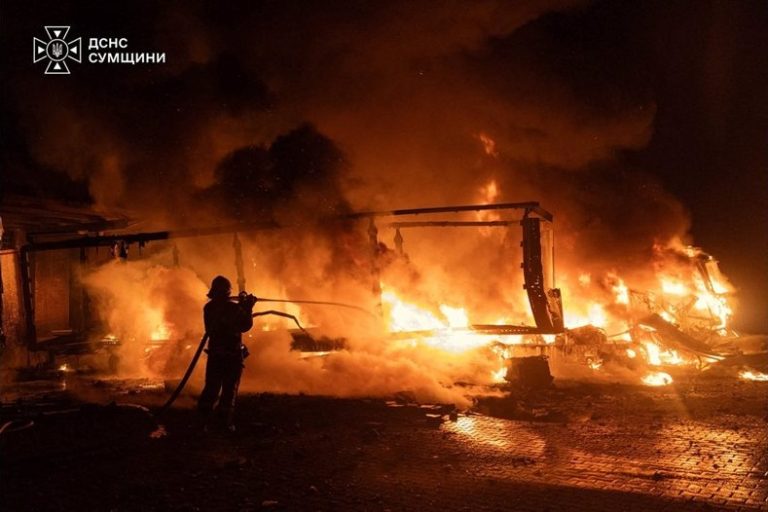 Най-малко 10 жертви при руски удари в Сумска, Донецка и Харковска област Най-малко 10 жертви при руски удари в Сумска, Донецка и Харковска област