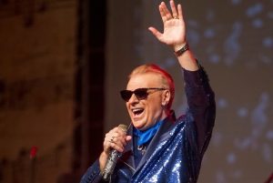 Васил Найденов представи нова любовна песен по текст на самия него