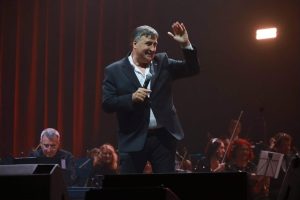 Веселин Маринов представя юбилейното турне „Ти си любовта“ с два концерта във Варна