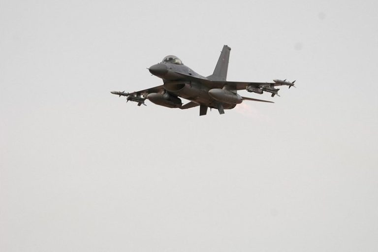 Румъния вдигна два изтребителя F-16 заради руски дрон край границата