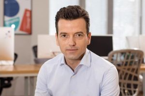 Обвиниха лидер на албанска партия в кражба на секретен военен документ със САЩ