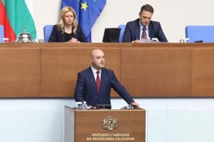 Демократична България настоява за конституционни реформи срещу корупцията