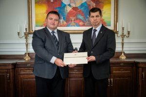 Посланикът ни в Украйна Златин Кръстев връчи копия от акредитивните си писма