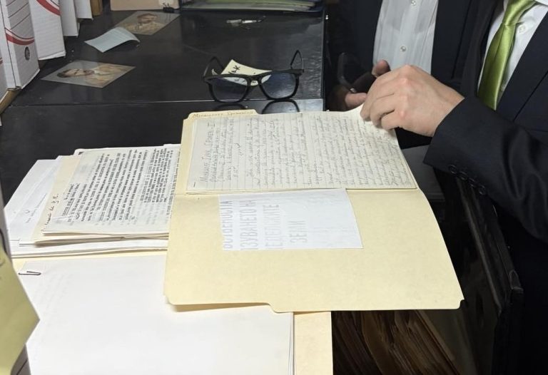 България придоби историческия архив на Иван Гаджев за под един милион евро