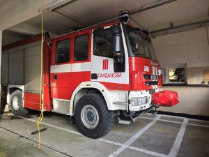 Десетки доброволци в Сандански на първа линия срещу горските пожари