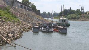 Два кораба заседнаха в река Дунав заради критично ниско ниво на водата