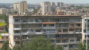 Екстремните жеги в България разкриха сериозни грешки в проектирането на сградите