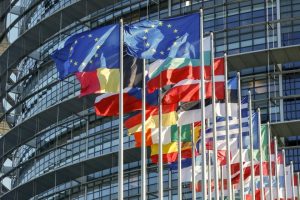 Европарламентът обсъжда сигурността, бюджета и разширяването на ЕС