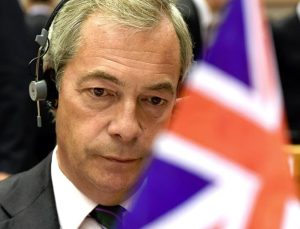 Найджъл Фараж напуска британския парламент след скандал за 5 милиона лири