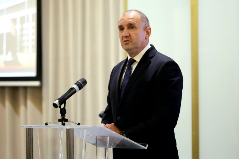 Премиерът Румен Радев иска разрешение от парламента за американски самолети в авиобаза „Безмер“