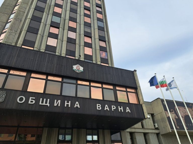 Серия от бомбени заплахи във Варна: Евакуираха Общината, НАП и съдилищата