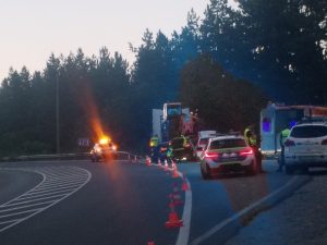 Тежко остава състоянието на 19-годишното момиче след катастрофата край Дупница