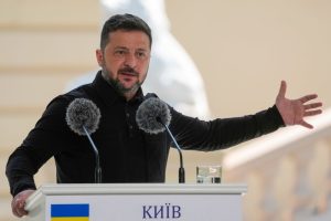 Президентът на Украйна Володимир Зеленски пристигна на ключово посещение във Великобритания