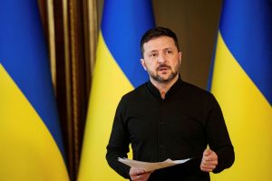 Украински дронове удариха рафинерията в Омск, Зеленски иска лиценз за „Пейтриът“